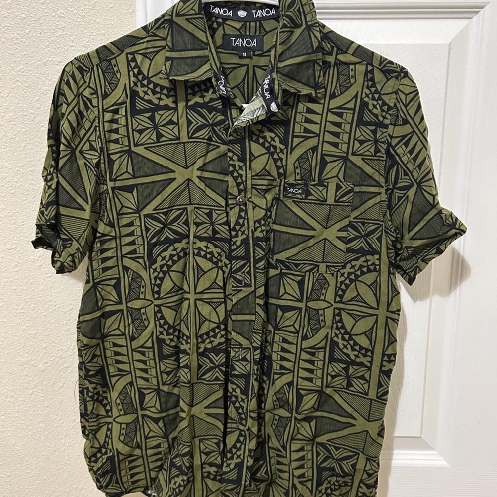 Tano Olive and Black Geometric Short-Sleeve Button-Down Shirt